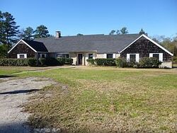  N Vallie Ave, Kirbyville TX