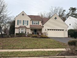Pre-foreclosure in  Eagle Tavern Ln Centreville, VA 20120