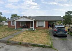  W 17th St, Front Royal VA