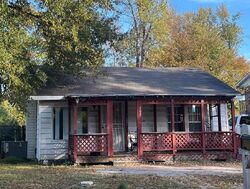 Pre-foreclosure in  E E St Russellville, AR 72801
