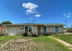 Pre-foreclosure in  Skelton Dr San Antonio, TX 78219