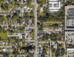  Lake Bayshore Dr, Bradenton FL