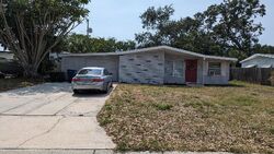 Pre-foreclosure in  Clemson St Bradenton, FL 34207