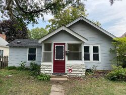 Pre-foreclosure in  32ND AVE S Minneapolis, MN 55417