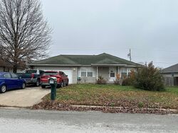 Pre-foreclosure in  E Ritter St Republic, MO 65738