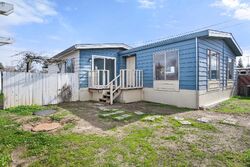 Pre-foreclosure in  Tully Rd Modesto, CA 95356