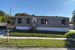 Pre-foreclosure in  Abercorn Dr Orlando, FL 32812