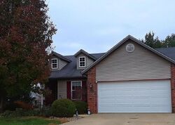 Pre-foreclosure in  Bayfield Dr Glen Carbon, IL 62034