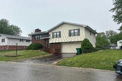 Pre-foreclosure in  Agnes Dr O Fallon, IL 62269