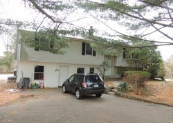 Pre-foreclosure in  SKY VIEW CIR Hamden, CT 06514