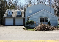 Pre-foreclosure in  ISLAND COTTAGE RD Rochester, NY 14612