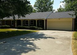 Pre-foreclosure in  HAMPSTEAD DR High Point, NC 27260