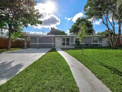 Pre-foreclosure in  CINDY DR Lake Worth, FL 33461