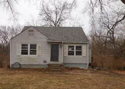 Pre-foreclosure in  KIOWA ST Leavenworth, KS 66048