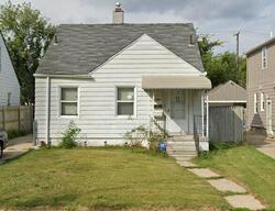 Pre-foreclosure in  READY AVE Warren, MI 48091