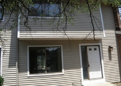  Cascade Dr, Aurora IL