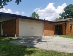 Pre-foreclosure in  BOUNTIFUL DR Fairview Heights, IL 62208