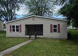 Pre-foreclosure in  W HANSON ST Bowling Green, MO 63334