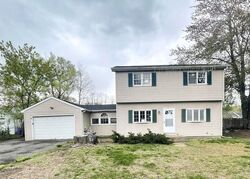 Pre-foreclosure in  ST MICHAELS LN Schenectady, NY 12303