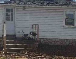 Pre-foreclosure in  N KANSAS EXPY Springfield, MO 65802