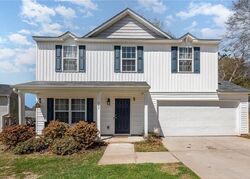 Pre-foreclosure in  CEDAR RDG Anderson, SC 29621