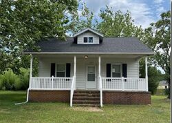 Pre-foreclosure in  ELLWOOD AVE Atco, NJ 08004