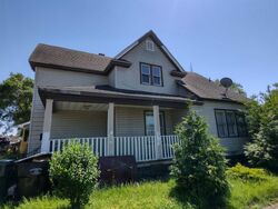 Pre-foreclosure in  S WALNUT ST South Bend, IN 46619