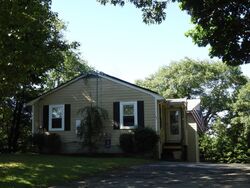  Barnes Cir, Salem MA