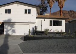 Pre-foreclosure in  AVENIDA MENDOZA La Quinta, CA 92253