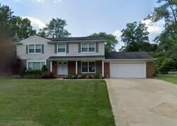 Pre-foreclosure in  COURVILLE DR Bloomfield Hills, MI 48302