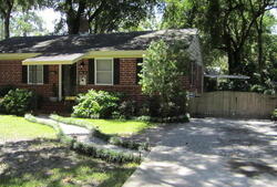 Pre-foreclosure in  APPLETON AVE Jacksonville, FL 32210