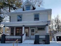 Pre-foreclosure in  12TH AVE Rock Island, IL 61201