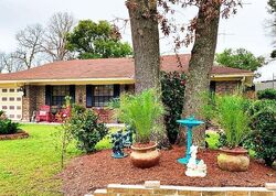 Pre-foreclosure in  Faulkner Dr Jacksonville, FL 32244