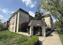 Pre-foreclosure in  N California Ave c Chicago, IL 60618