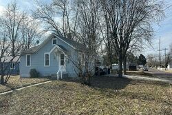 Pre-foreclosure in  Edwards St Cottage Hills, IL 62018
