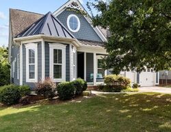 Pre-foreclosure in  Avery Park Dr Cornelius, NC 28031