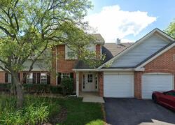 Pre-foreclosure in  E Evergreen Dr Unit 5 Palatine, IL 60074