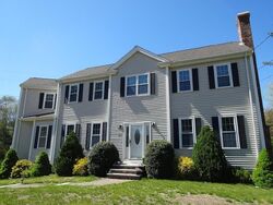 Pre-foreclosure in  Stonegate Ln Hanover, MA 02339