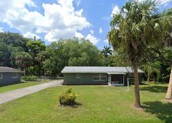 Pre-foreclosure in  Chattanooga Dr Fort Myers, FL 33905