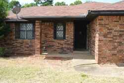 Pre-foreclosure in  STONELEDGE DR Maumelle, AR 72113