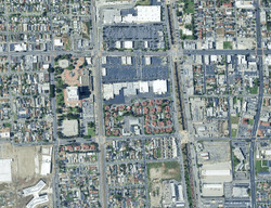 Pre-foreclosure in  Racquet Club Dr Compton, CA 90220