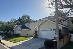 Pre-foreclosure in  Oxbow Creek Ln Laguna Hills, CA 92653