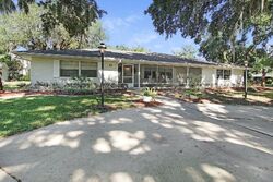 Pre-foreclosure in  Palm Dr Yalaha, FL 34797