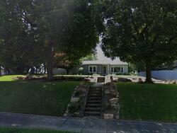 Pre-foreclosure in  N Elm St Henderson, KY 42420