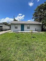  Cypress St, North Fort Myers FL