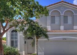 Pre-foreclosure in  SW 17th Pl Fort Lauderdale, FL 33324