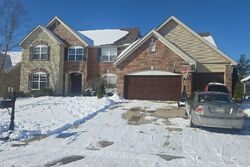 Pre-foreclosure in  Trailhead Way O Fallon, MO 63368