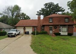 Pre-foreclosure in  Southern Hills Dr Kansas City, MO 64137