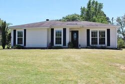 Pre-foreclosure in  Dyess St Millbrook, AL 36054