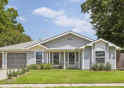 Pre-foreclosure in  Duffy St Westwego, LA 70094